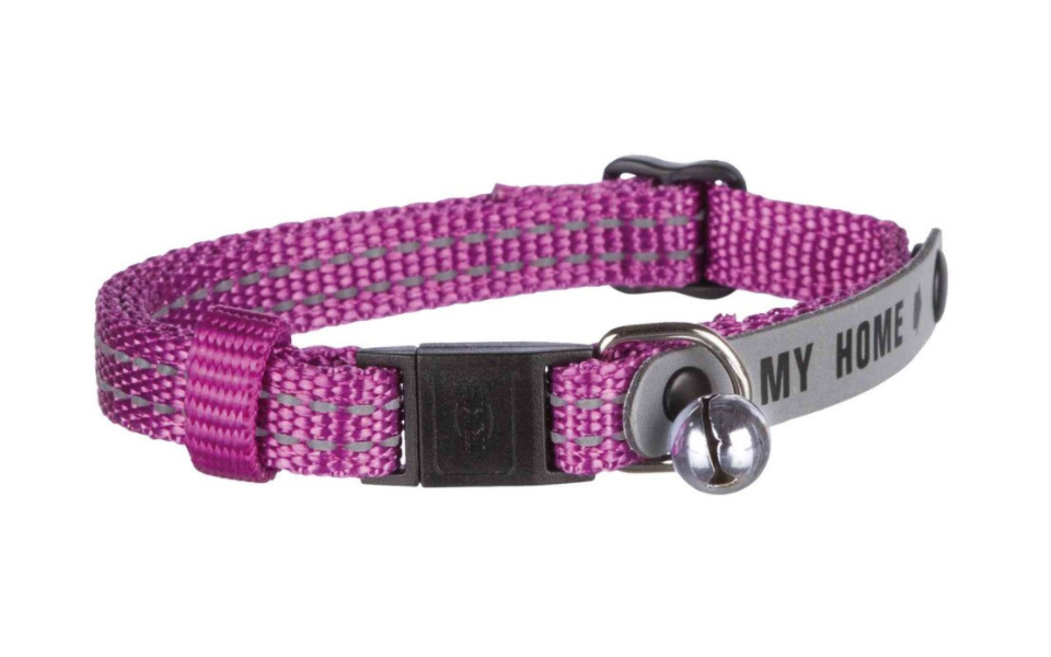 Collar para gato rosa con cascabel.